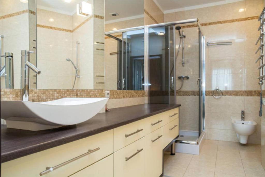 Doba In Ua Most-Sity Apartments Dnipro Exterior photo